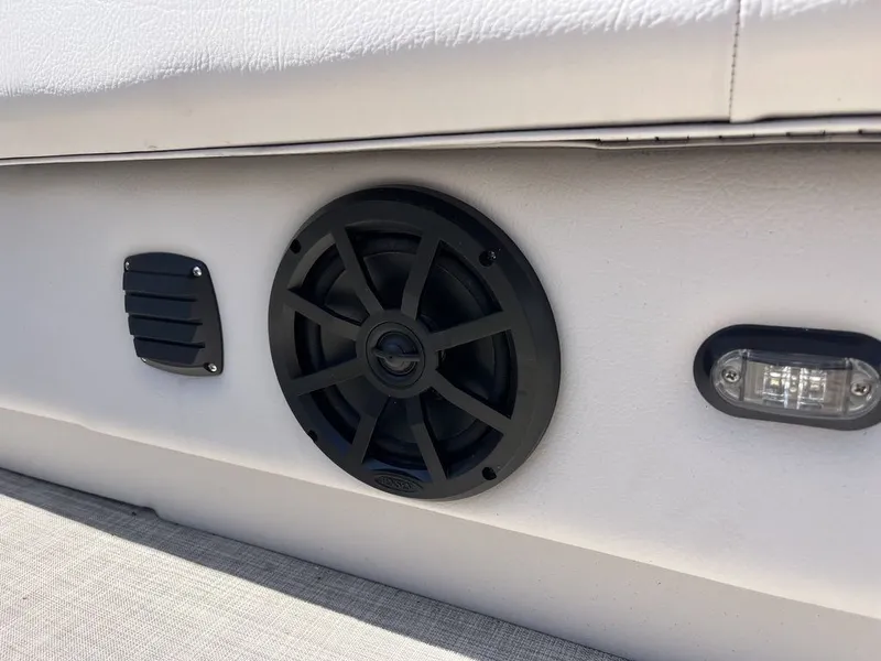 Slide: The Image of SunCatcher Select 20FC 2024 - 52