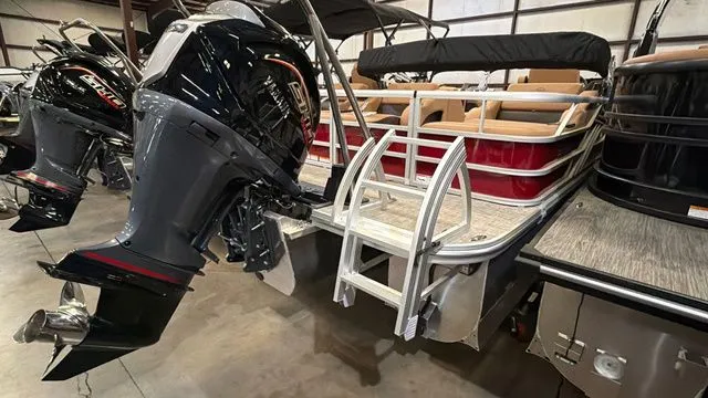 Slide: The Image of SunCatcher Fusion 324SS W/Yamaha 250 "SHO" No Trailer 2025 - 3