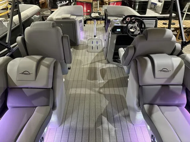 Slide: The Image of SunCatcher Fusion 322RC W/Yamaha 250 "SHO" No Trailer 2025 - 11