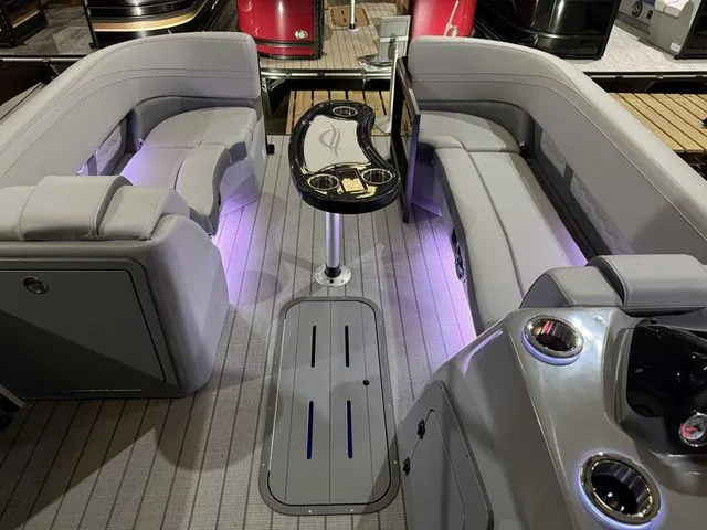 Slide: The Image of SunCatcher Fusion 322RC W/Yamaha 250 "SHO" No Trailer 2025 - 13