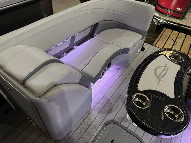 Slide: The Image of SunCatcher Fusion 322RC W/Yamaha 250 "SHO" No Trailer 2025 - 14