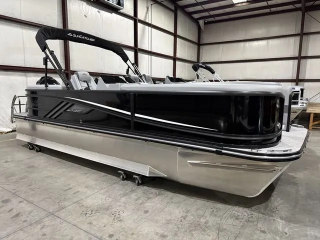 Slide: The Image of SunCatcher Fusion 322RC W/Yamaha 250 "SHO" No Trailer 2025 - 3