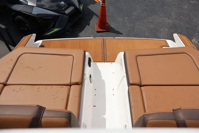 Slide: The Image of Yamaha 275SE-POWDER BLUE-ALUMINUM 2025 - 25