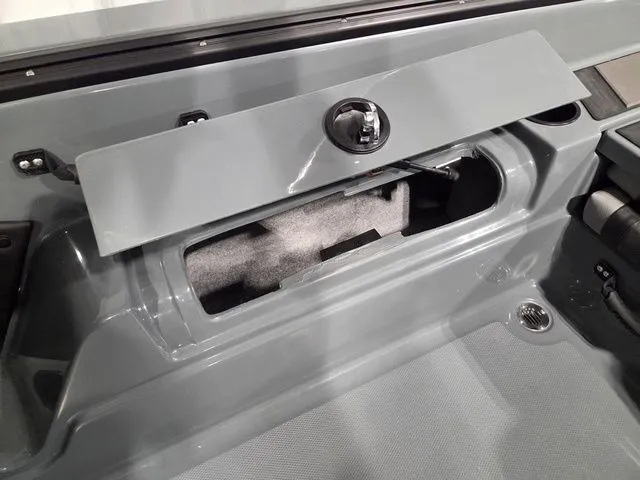 Slide: The Image of Lund 189 Tyee GL Sport 2026 - 10