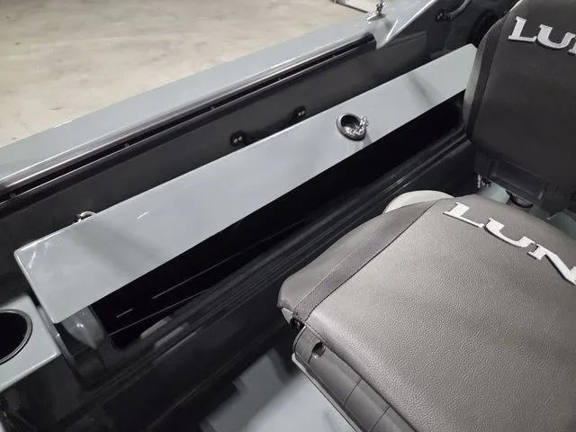 Slide: The Image of Lund 189 Tyee GL Sport 2026 - 11