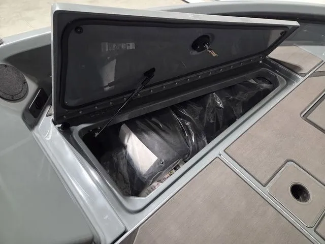 Slide: The Image of Lund 189 Tyee GL Sport 2026 - 21