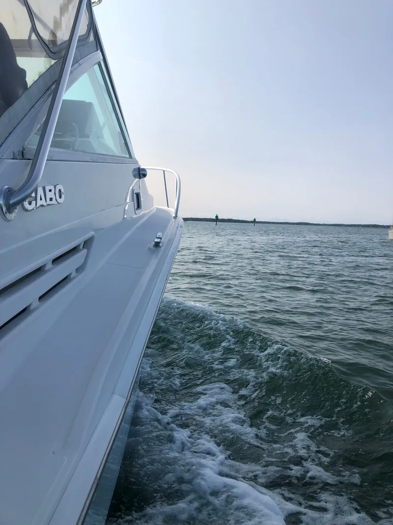 Slide: The Image of Cabo 31 Express 2000 - 16