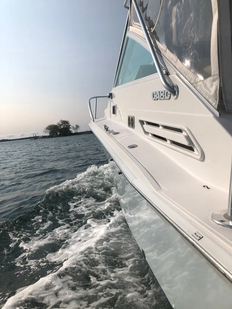 Slide: The Image of Cabo 31 Express 2000 - 17