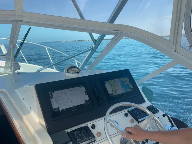 Slide: The Image of Cabo 31 Express 2000 - 24