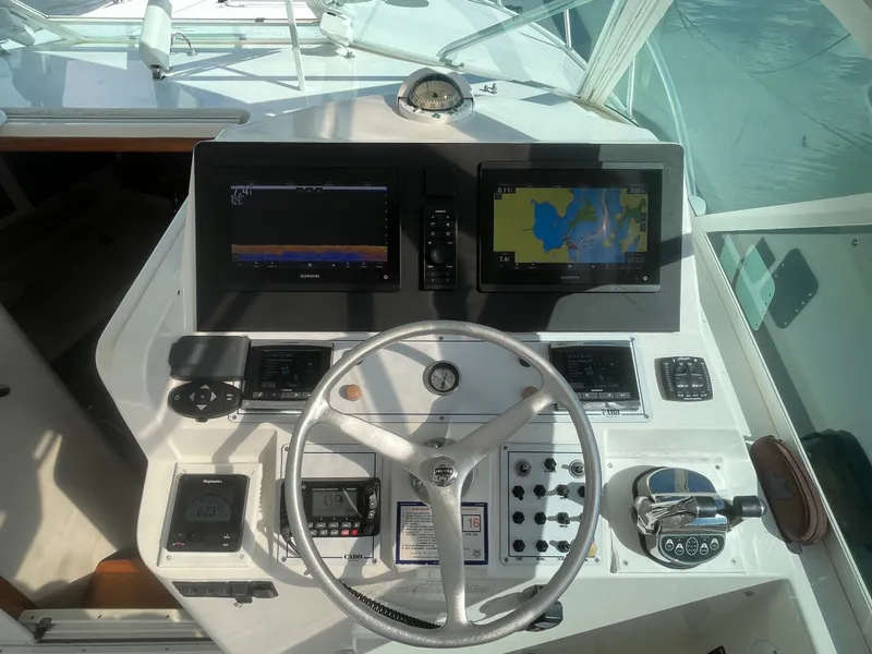 Slide: The Image of Cabo 31 Express 2000 - 25