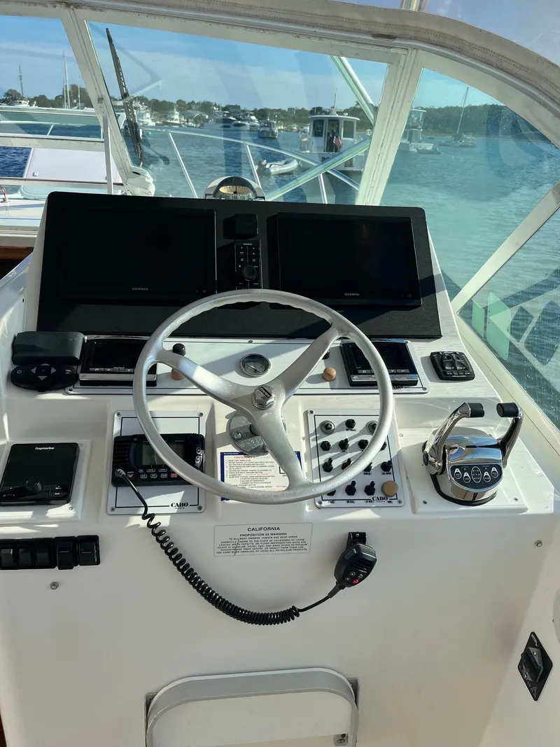 Slide: The Image of Cabo 31 Express 2000 - 27