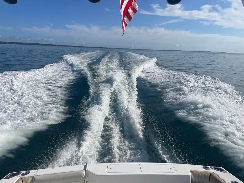 Slide: The Image of Cabo 31 Express 2000 - 30