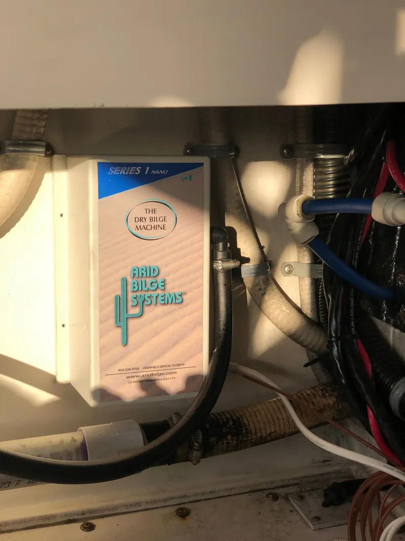 Slide: The Image of Cabo 31 Express 2000 - 37