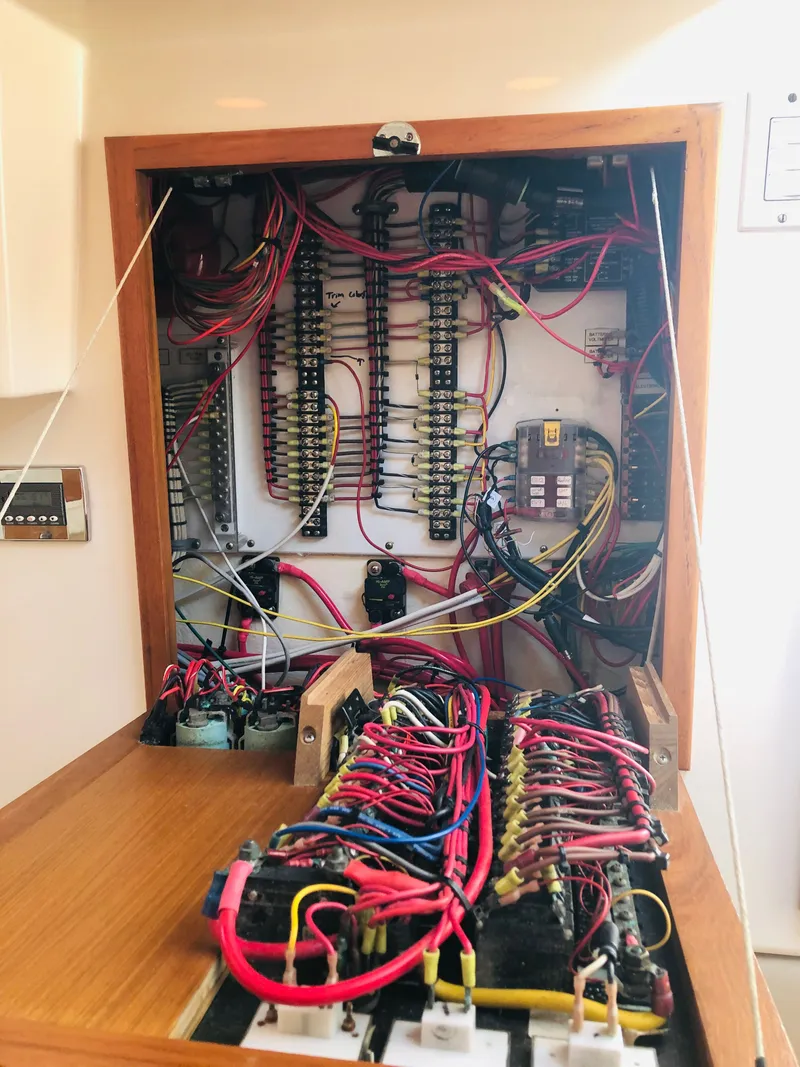 Slide: The Image of Cabo 31 Express 2000 - 39