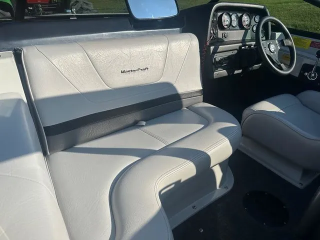 Slide: The Image of MasterCraft ProStar 1991 - 14