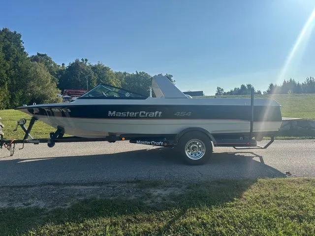 Slide: The Image of MasterCraft ProStar 1991 - 6