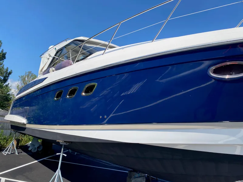 Slide: The Image of Regal 42 Sport Coupe 2011 - 15