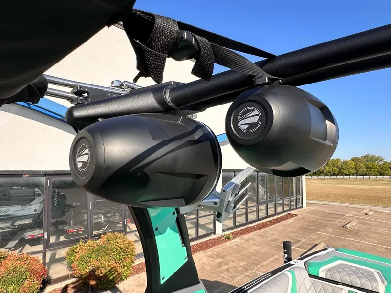 Slide: The Image of Tigé 23ZX 2021 - 15