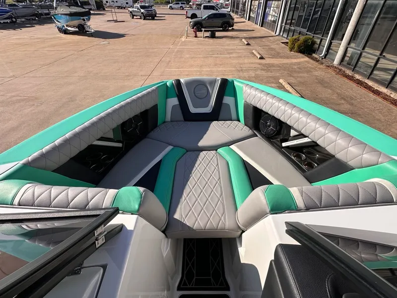 Slide: The Image of Tigé 23ZX 2021 - 17