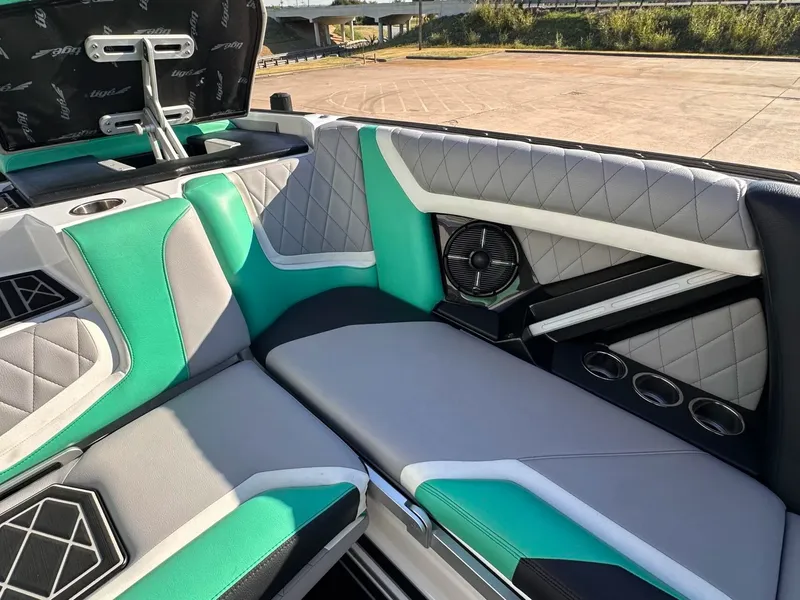 Slide: The Image of Tigé 23ZX 2021 - 19