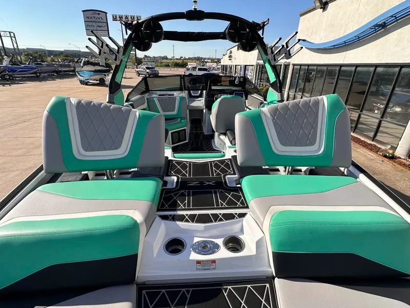 Slide: The Image of Tigé 23ZX 2021 - 9