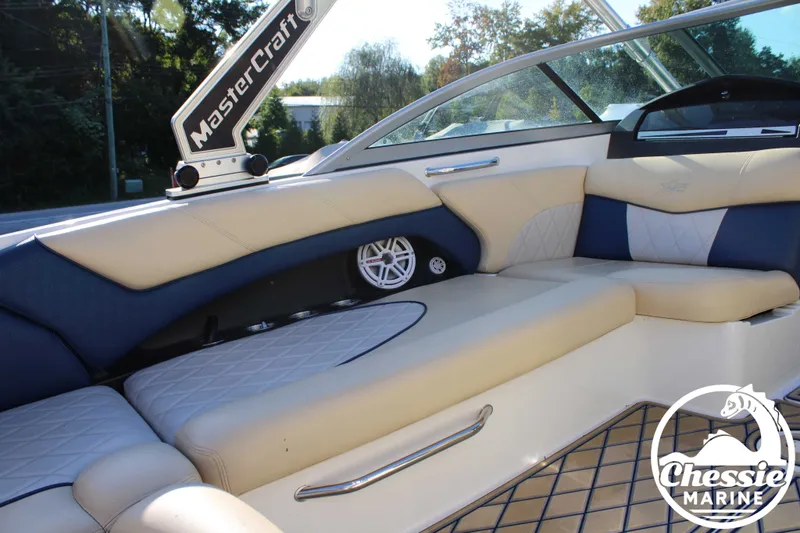 Slide: The Image of MasterCraft X-25 2010 - 24