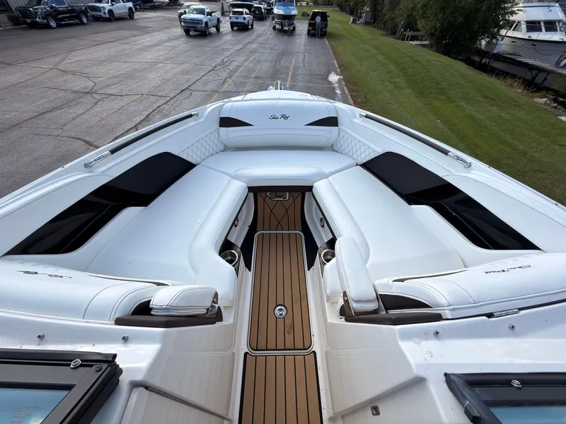 Slide: The Image of Sea Ray SLX 280 Outboard 2026 - 82