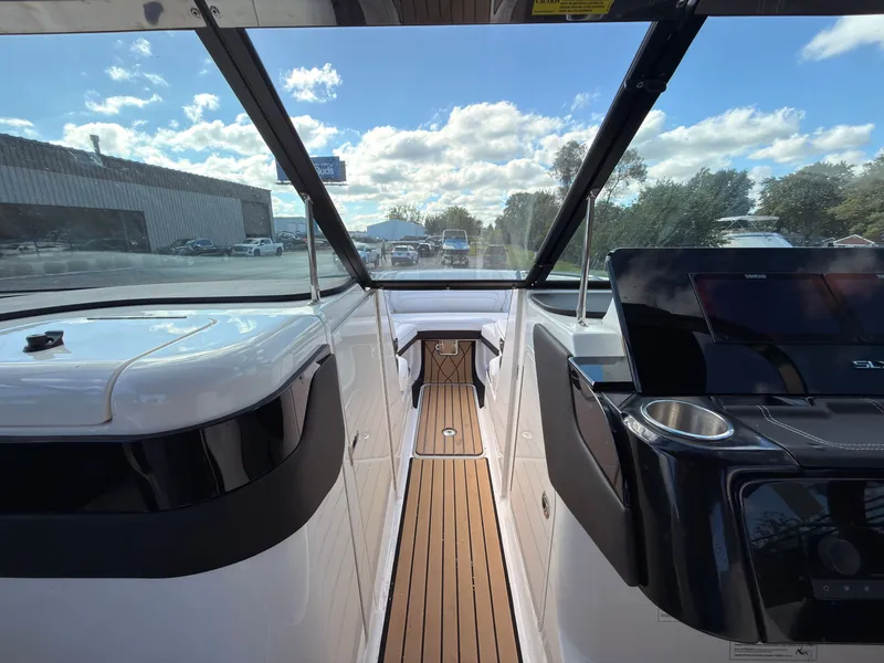 Slide: The Image of Sea Ray SLX 280 Outboard 2026 - 78