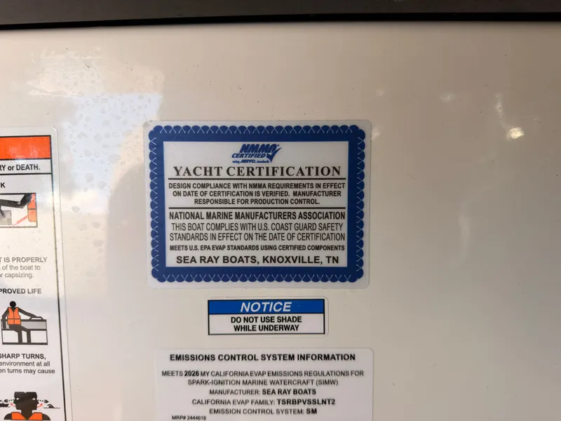 Slide: The Image of Sea Ray SLX 280 Outboard 2026 - 77