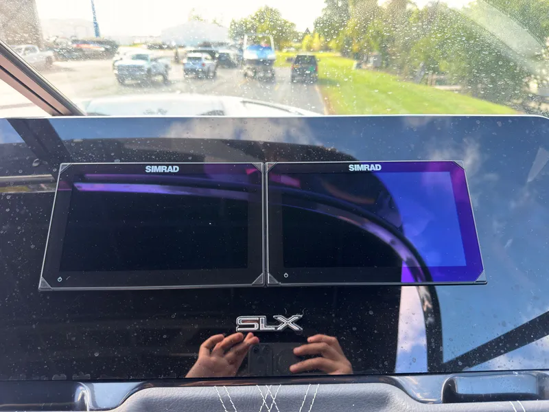 Slide: The Image of Sea Ray SLX 280 Outboard 2026 - 71