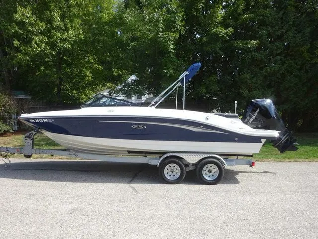 The Image of Sea Ray SPX 210 Outboard 2022 - 1