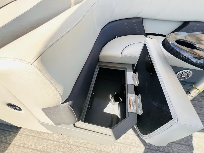 Slide: The Image of Sylvan Mirage Cruise 8520 Cruise 2022 - 10