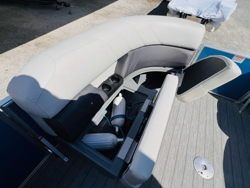 Slide: The Image of Sylvan Mirage Cruise 8520 Cruise 2022 - 29