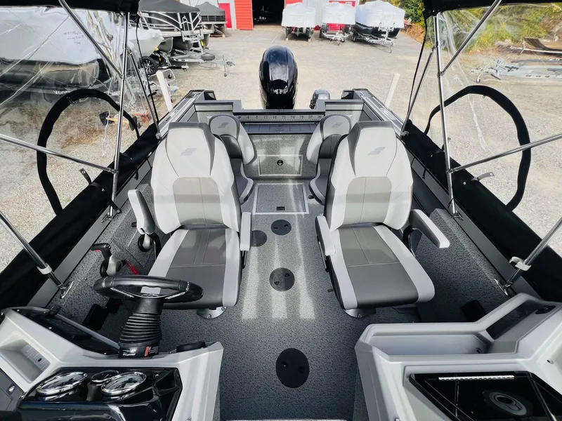 Slide: The Image of Starcraft Fishmaster 196 2026 - 14