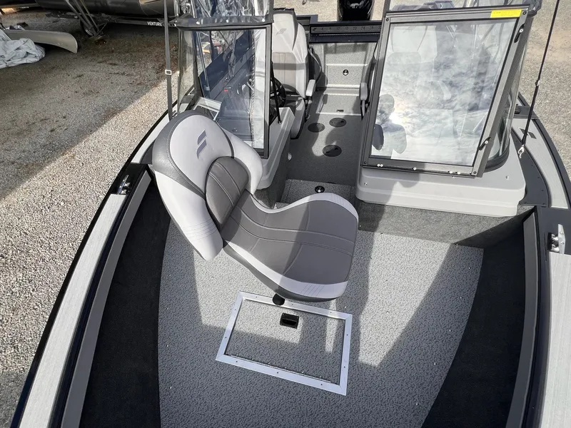 Slide: The Image of Starcraft Fishmaster 196 2026 - 25