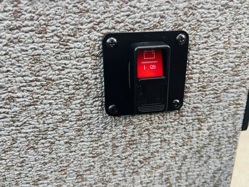 Slide: The Image of Starcraft Fishmaster 196 2026 - 35