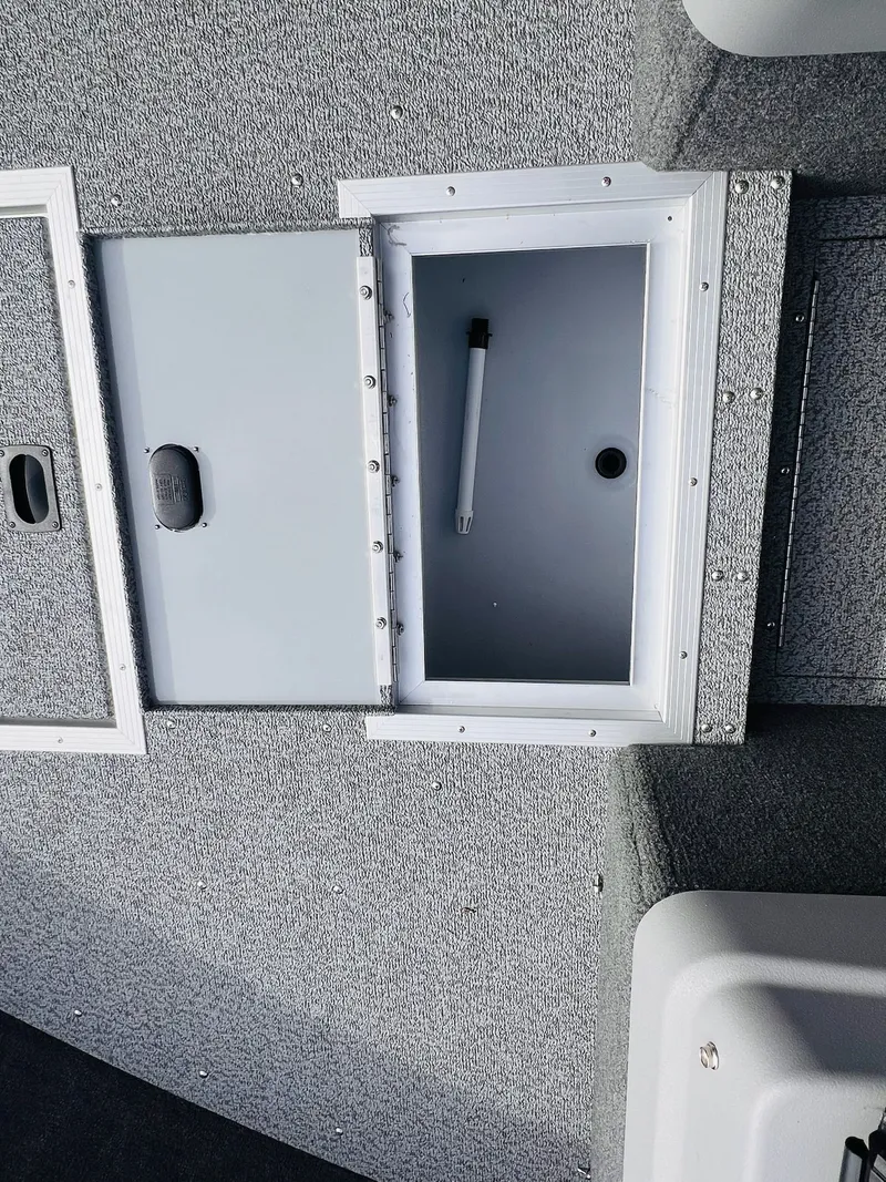 Slide: The Image of Starcraft Fishmaster 196 2026 - 4