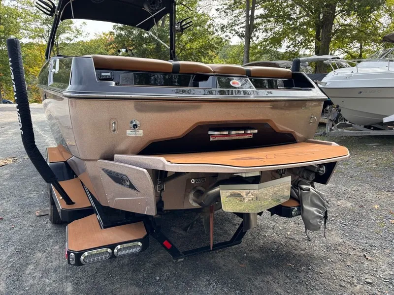 Slide: The Image of Axis Wake Research A24 2021 - 10