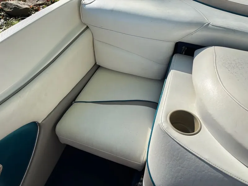 Slide: The Image of Bayliner 2050CX 1998 - 15