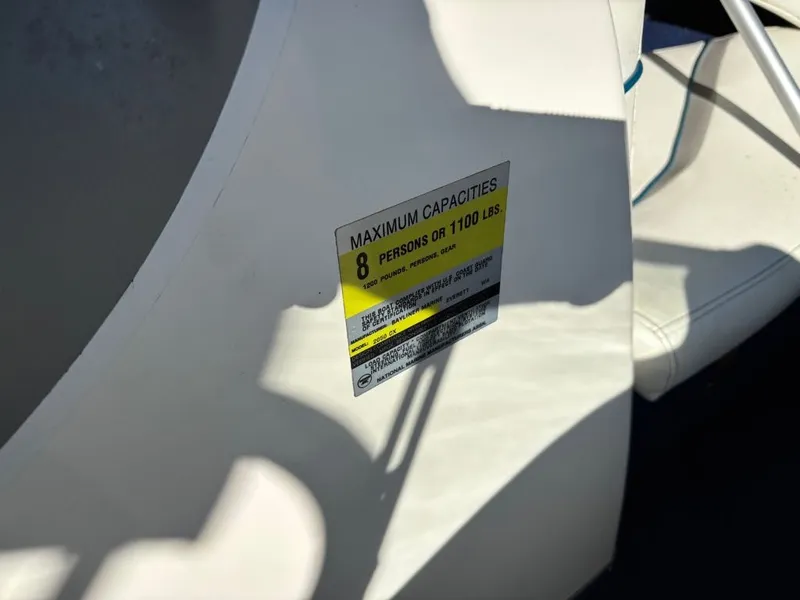 Slide: The Image of Bayliner 2050CX 1998 - 19