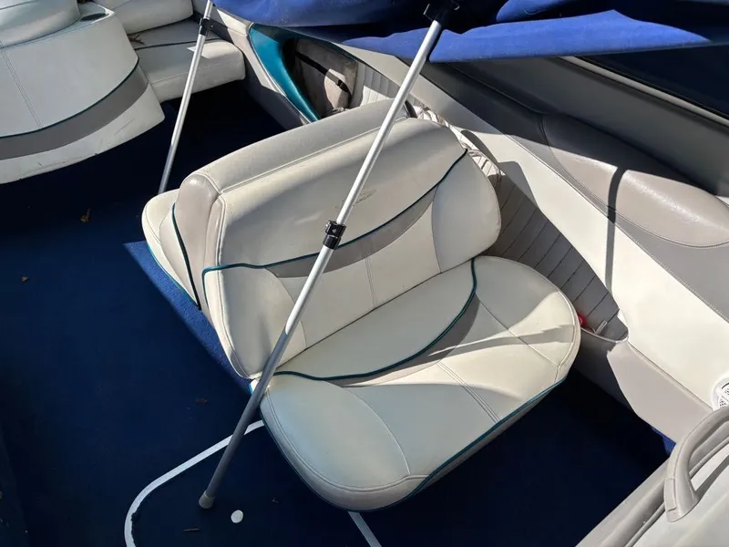 Slide: The Image of Bayliner 2050CX 1998 - 21