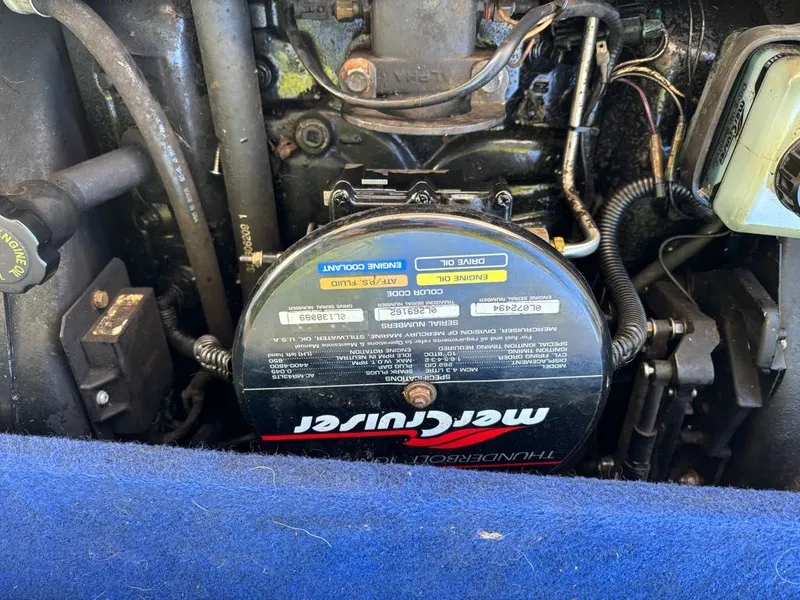 Slide: The Image of Bayliner 2050CX 1998 - 5