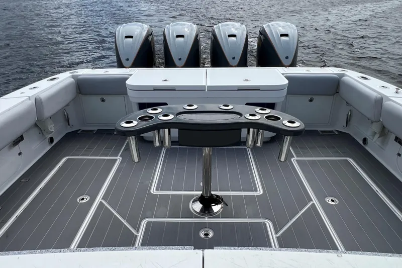 Slide: The Image of HCB 53 Title Wave - Cockpit - 10