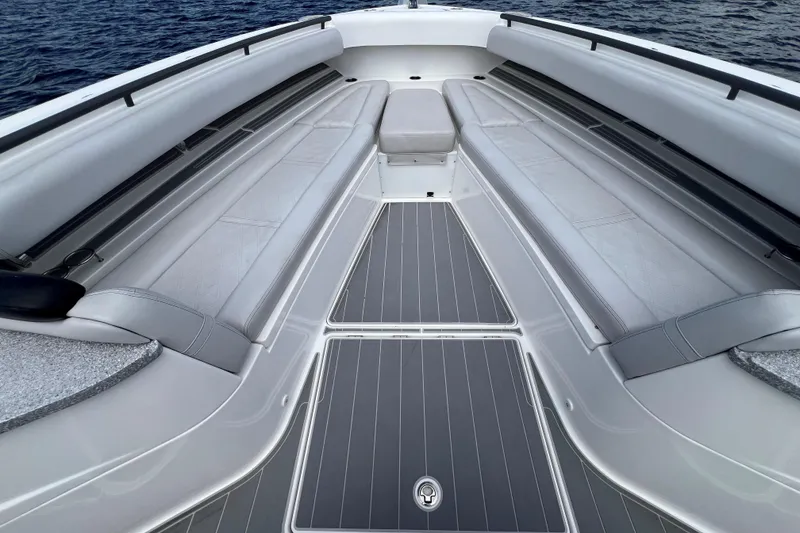 Slide: The Image of HCB 53 Title Wave - Bow - 19