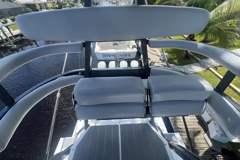 Slide: The Image of HCB 53 Title Wave - Tower - 23