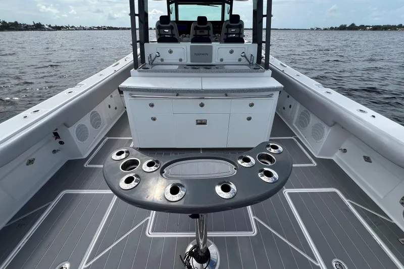 Slide: The Image of HCB 53 Title Wave - Cockpit - 9