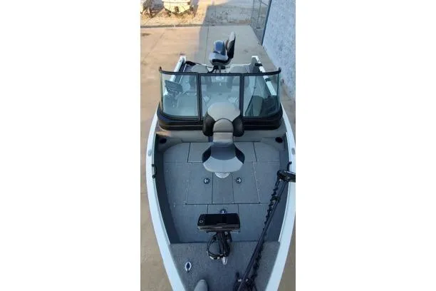 Slide: The Image of 2022 G3 Angler V164 F fishing boat with spacious deck and seating. - 7