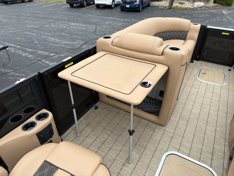 Slide: The Image of Barletta LUSSO 23UCTT 2022 - 14