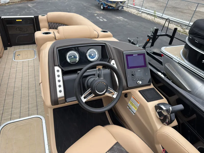 Slide: The Image of Barletta LUSSO 23UCTT 2022 - 17