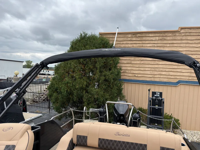 Slide: The Image of Barletta LUSSO 23UCTT 2022 - 23